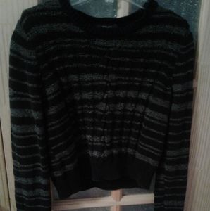 RW&CO BLACK STRIPED CROP SWEATER